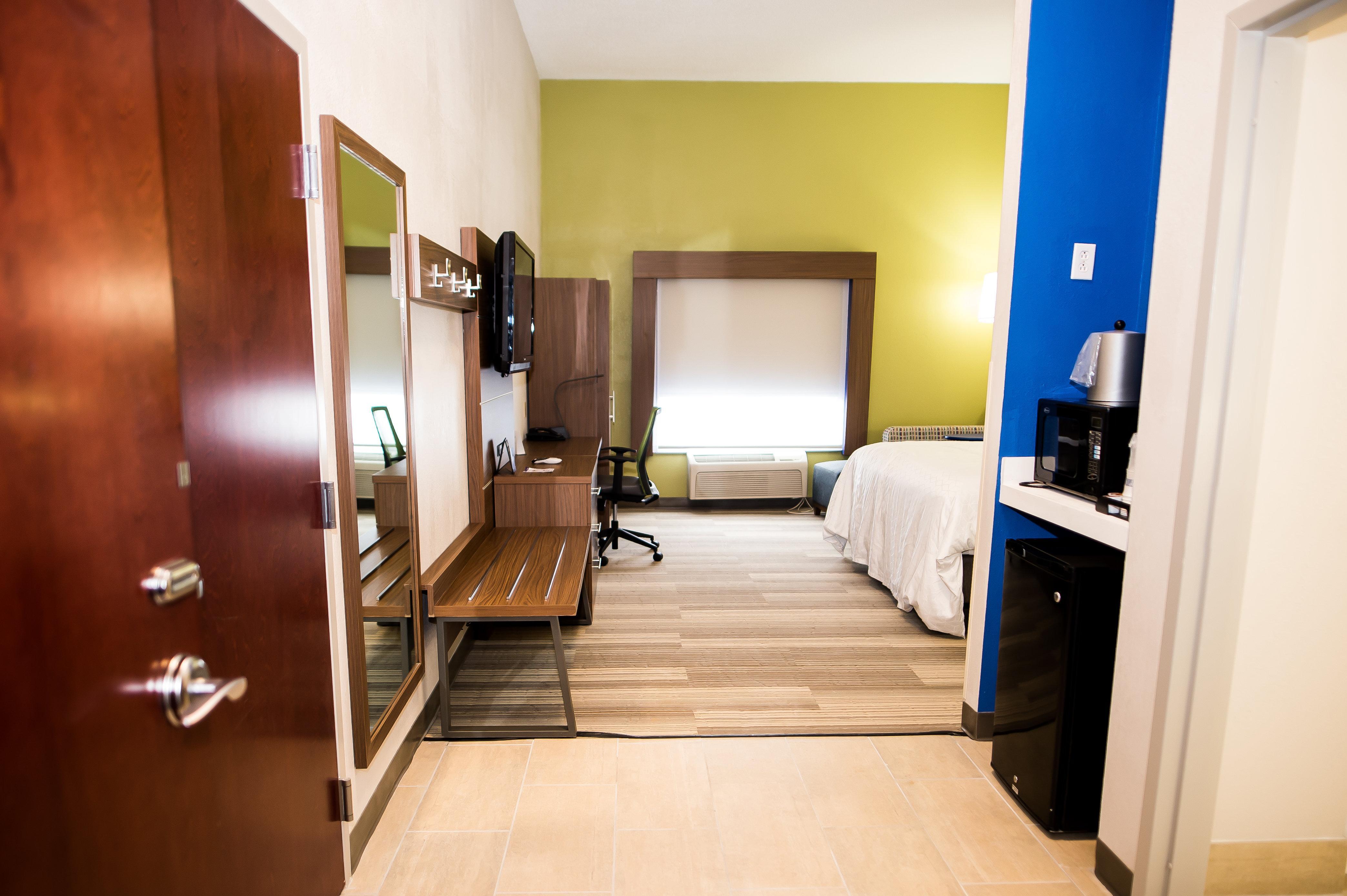 Holiday Inn Express & Suites Statesville Ngoại thất bức ảnh