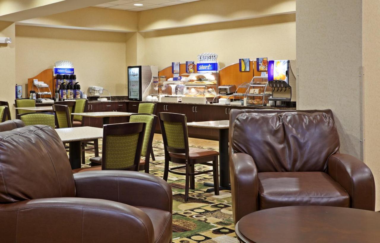 Holiday Inn Express & Suites Statesville Ngoại thất bức ảnh